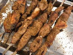 烤羊肉串-天津乾毓德饭庄·清真传统炒菜·海鲜烧烤(咸阳路店)