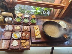 -银米·云南传统过桥米线(双廊黑金冠店)