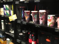 -星巴克(上海虹桥新天地二店)