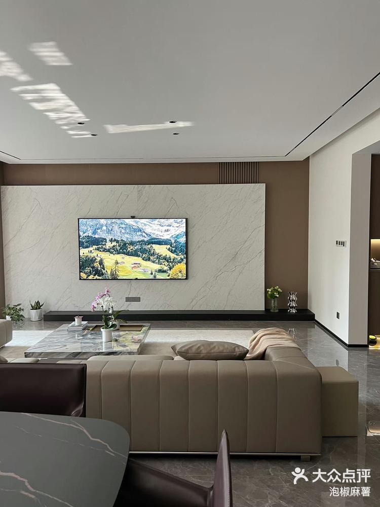 浅褐色装修性冷淡风格