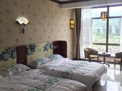 -百里峡七彩艺术小镇