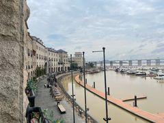 -22ºN BISTRO西餐&酒馆(石奥商业街店)