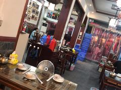 大堂-临街徽菜馆·正宗黄山味