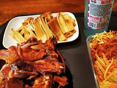 -聚合鑫东北熏酱熟食麻辣面(长阳店)