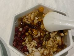 -江城小馆陕南妈妈菜·全球旅行餐厅(钟楼店)
