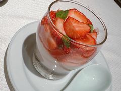树莓慕斯蛋糕-北京柏悦酒店·锦庭餐厅Dining Room