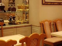 -顶上鱼翅燕窝专卖店