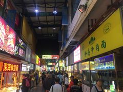 -泰龙城小吃街