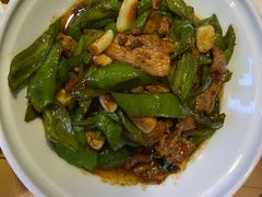 -关东小磨东北菜(上海长风大悦城店)