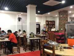 大堂-美兰春记食店·龙舌坡红烧牛肉