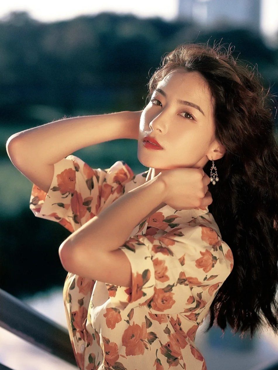 一定要拍复古港风写真好吗经典永不过时复古港风写真谁拍谁喜欢「上镜