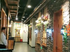-宝燕海货工场(长江国际店)