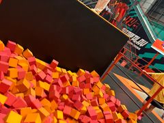-极限PLAY运动娱乐新世界·团建派对潮玩休闲馆·室内蹦极高空游乐园