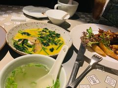 -穹六人间 people 6(岳阳路店)