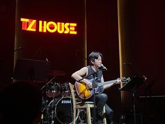 -TZ House音乐现场(来福士中心店)