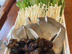 -亿诣蝎府炸酱面羊蝎子火锅(酷车小镇店)