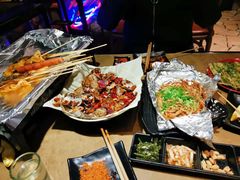 -何师烧烤·香辣蟹·川菜·30年老品牌(太古里旗舰店)