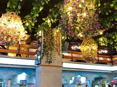 -壹号院音乐餐厅•烤全羊•新疆菜(浐灞店)