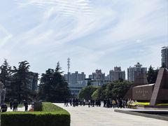 -上海市龙华烈士陵园