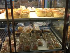 面包甜点陈列柜-米洛克欧洲蛋糕(西南路店)