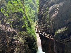 -龙水峡地缝景区