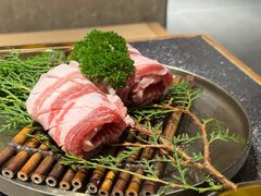 -草家酱蟹炭火烤肉店(珲春南路一店)