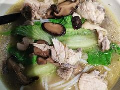 香菇炖鸡米线-老妈米线(木渎影视城店)
