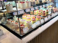 面包甜点陈列柜-巴黎贝甜(五道口店)