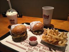 -The Habit Burger Grill 哈比特汉堡(复兴soho店)