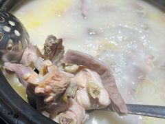 -大匠工房古船木艺术餐厅·猪肚鸡专门店(长白仙岛店)