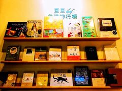 -猫的天空之城概念书店(杭州南宋御街店)