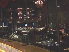 -荣誉国际酒店-云顶旋转餐厅