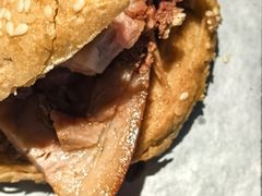 -老天桥酱肉烧饼夹肘子(天桥店)