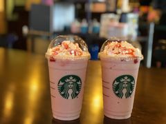 草莓白巧克力风味星-星巴克臻选(盐城金鹰聚龙湖店)