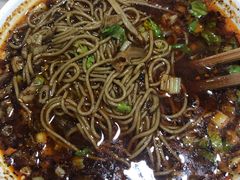 -崇州余荞面(落虹桥店)