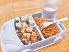 -汽车博物馆主题餐厅