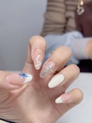 -瞧·享轻奢美甲美睫