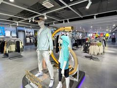 -王府井奥莱棋盘山小镇