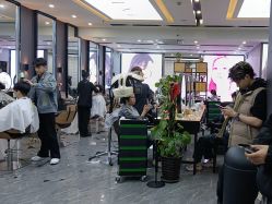 -藤野造型烫染·漂发