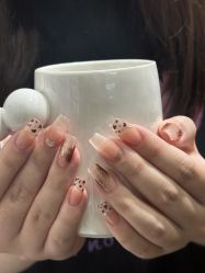 -尤米一站式美甲美睫