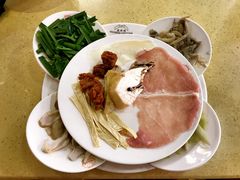 -桥香园云南过桥米线(金马碧鸡店)
