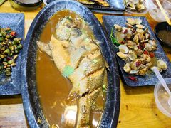 -老东镇啤酒屋海鲜加工·蒸汽海鲜·海鲜烧烤(台东店)