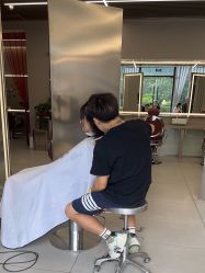 -侨治发型