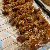 串成串，撒盐，孜然粉，辣椒粉，孜然粒，烤箱200度