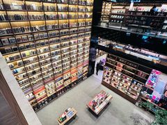 -半山书局(新世纪商城店)