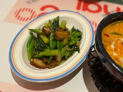 芥蓝炒脆肉-美泰·Mangothai·清迈云街(天空之城店)