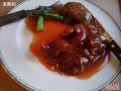 鲍汁花菇猪手-聚友居酒楼