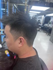 -苏奇发型·烫发染发