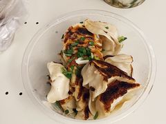 -无名氏宵夜小摊(祝家三姐妹馄饨店)