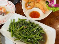 -Dang restaurant (patong phuket)